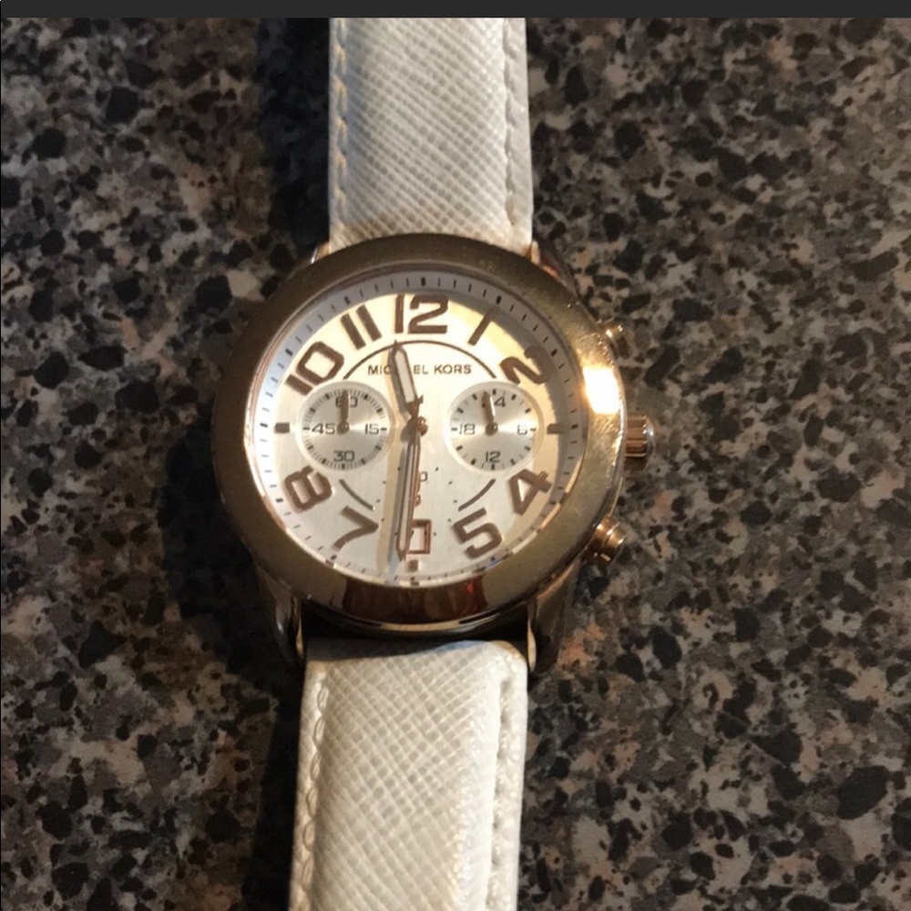 Mk watch